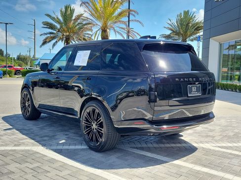 Certified 2025 Land Rover Range Rover SE AWD/4WD image 3