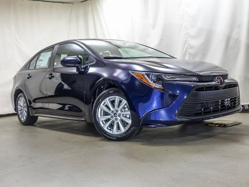New 2026 Toyota Corolla LE image 2