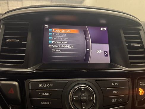 Used 2020 Nissan Pathfinder S image 19