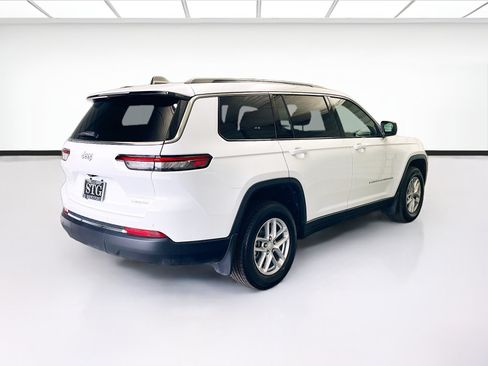 Used 2025 Jeep Grand Cherokee L Laredo RWD image 4