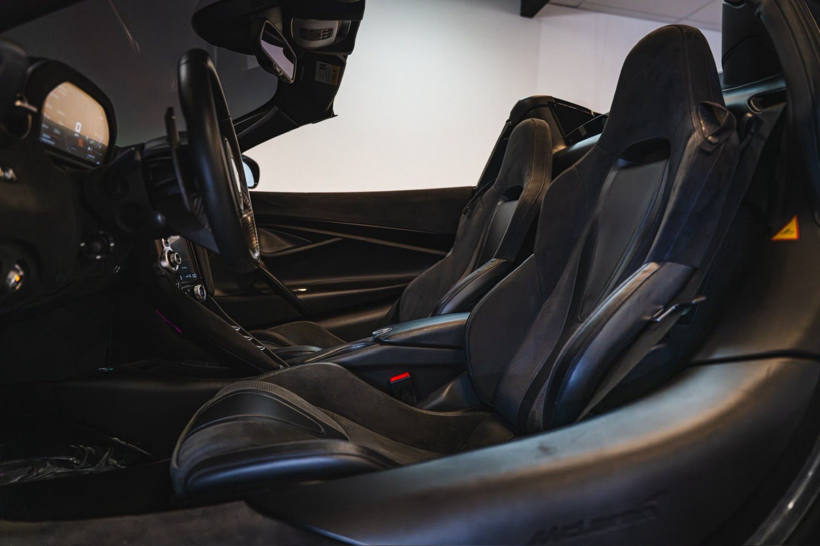 Used 2020 McLaren 720S Performance RWD image 28
