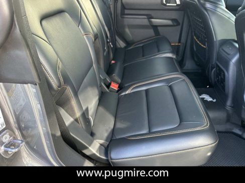 Used 2024 Ford Bronco Badlands image 15