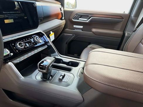 New 2026 GMC Sierra 1500 Denali w/ Denali Reserve Package AWD/4WD image 25