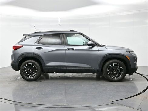 Used 2021 Chevrolet TrailBlazer LT w/ Convenience Package image 8