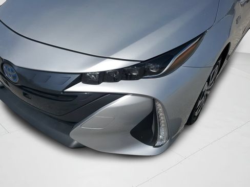 Certified 2021 Toyota Prius Prime LE FWD image 23