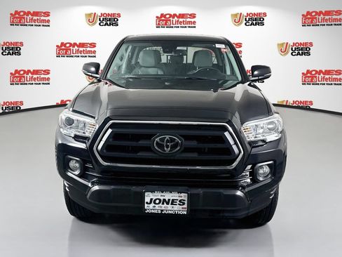 Certified 2022 Toyota Tacoma SR5 w/ Technology Package AWD/4WD image 11