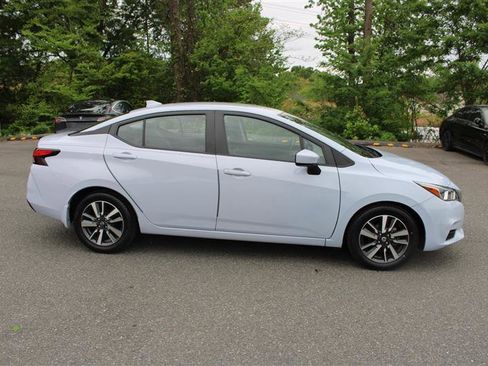 Used 2023 Nissan Versa SV w/ Trunk Package FWD image 9