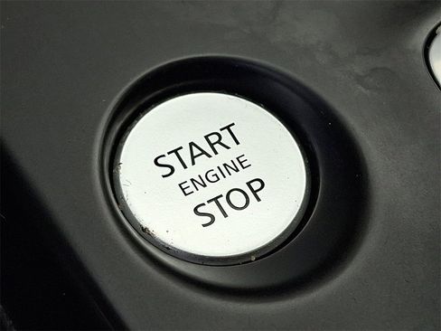 Used 2025 INFINITI QX55 Essential image 24