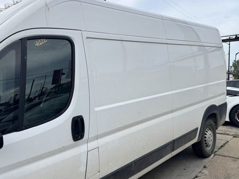 Used 2025 RAM ProMaster 2500 w/ Convenience Group FWD image 2