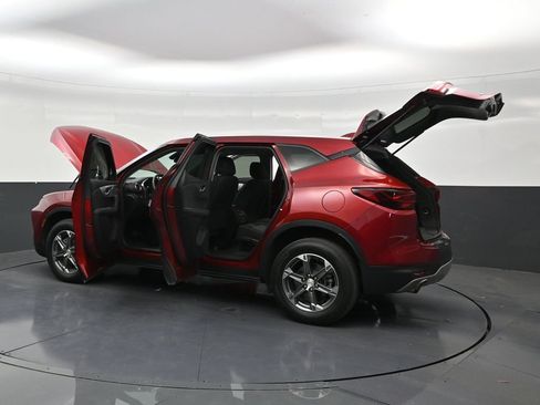 Used 2024 Chevrolet Blazer LT FWD image 31
