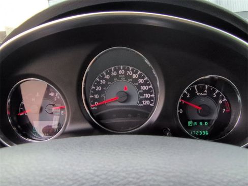 Used 2014 Chrysler 200 Limited w/ Sun/Sound Group image 11