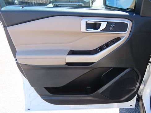 Certified 2023 Ford Explorer XLT w/ Equipment Group 202A image 26