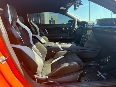 Used 2020 Ford Mustang Shelby GT500 w/ Carbon Fiber Track Pack image 16