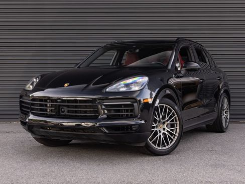 Certified 2023 Porsche Cayenne S Platinum AWD/4WD image 1