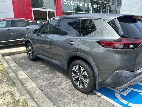 Used 2021 Nissan Rogue SV AWD/4WD image 6