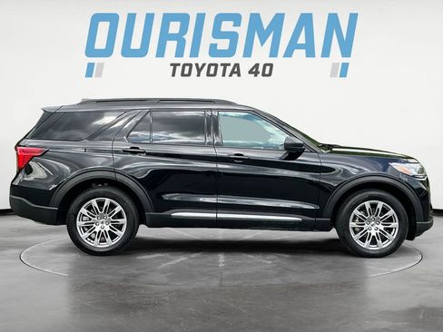 Used 2025 Ford Explorer Active w/ Active Comfort Package AWD/4WD image 8