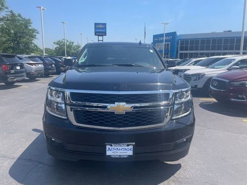 Used 2019 Chevrolet Suburban LT w/ Luxury Package AWD/4WD image 6
