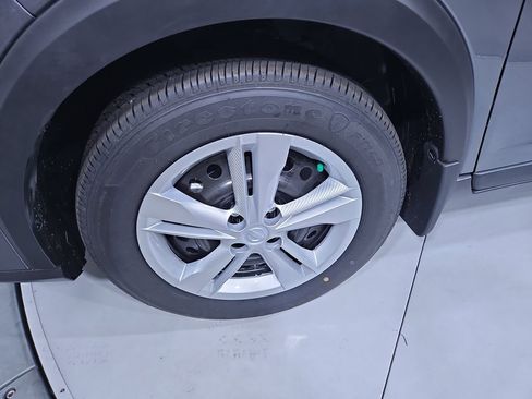 New 2025 Nissan Kicks Play S image 25