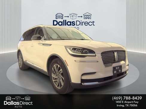 Used 2021 Lincoln Aviator 2WD w/ Class IV Trailer Tow Package image 2