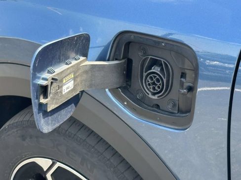Certified 2023 Kia Niro EX w/ EX Cold Weather Package FWD image 8