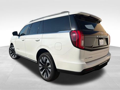 New 2027 Ford Expedition Platinum w/ Driver's Package AWD/4WD image 5