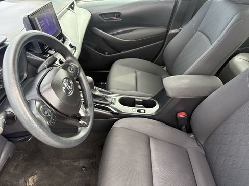 Used 2025 Toyota Corolla LE FWD image 13