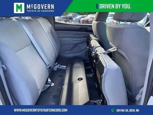 Used 2015 Toyota Tacoma 4x4 Double Cab w/ SR5 Package image 30