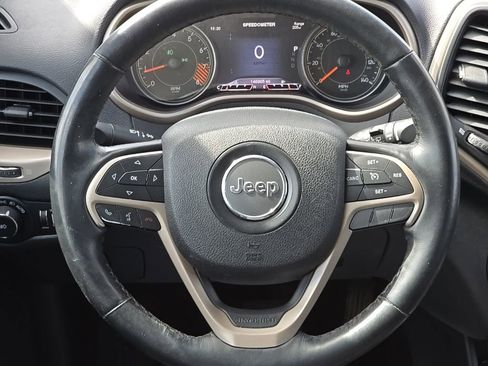 Used 2015 Jeep Cherokee Limited image 23