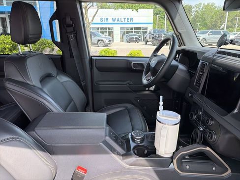 Used 2025 Ford Bronco Badlands AWD/4WD image 18