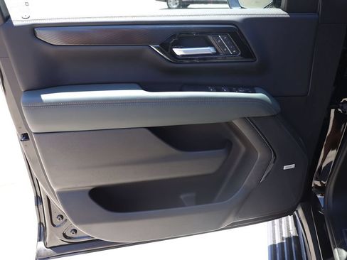New 2026 GMC Yukon AT4 w/ AT4 Premium Plus Package AWD/4WD image 10