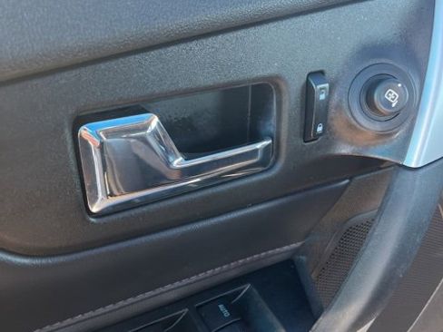 Used 2013 Ford Edge SEL image 13