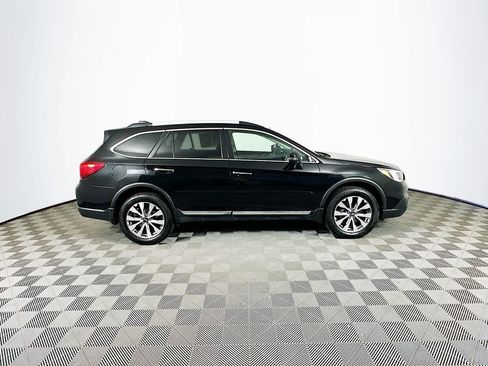 Used 2017 Subaru Outback 3.6R Touring AWD/4WD image 11
