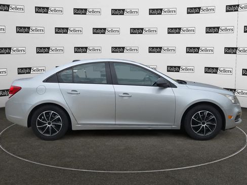 Used 2016 Chevrolet Cruze LS FWD image 7