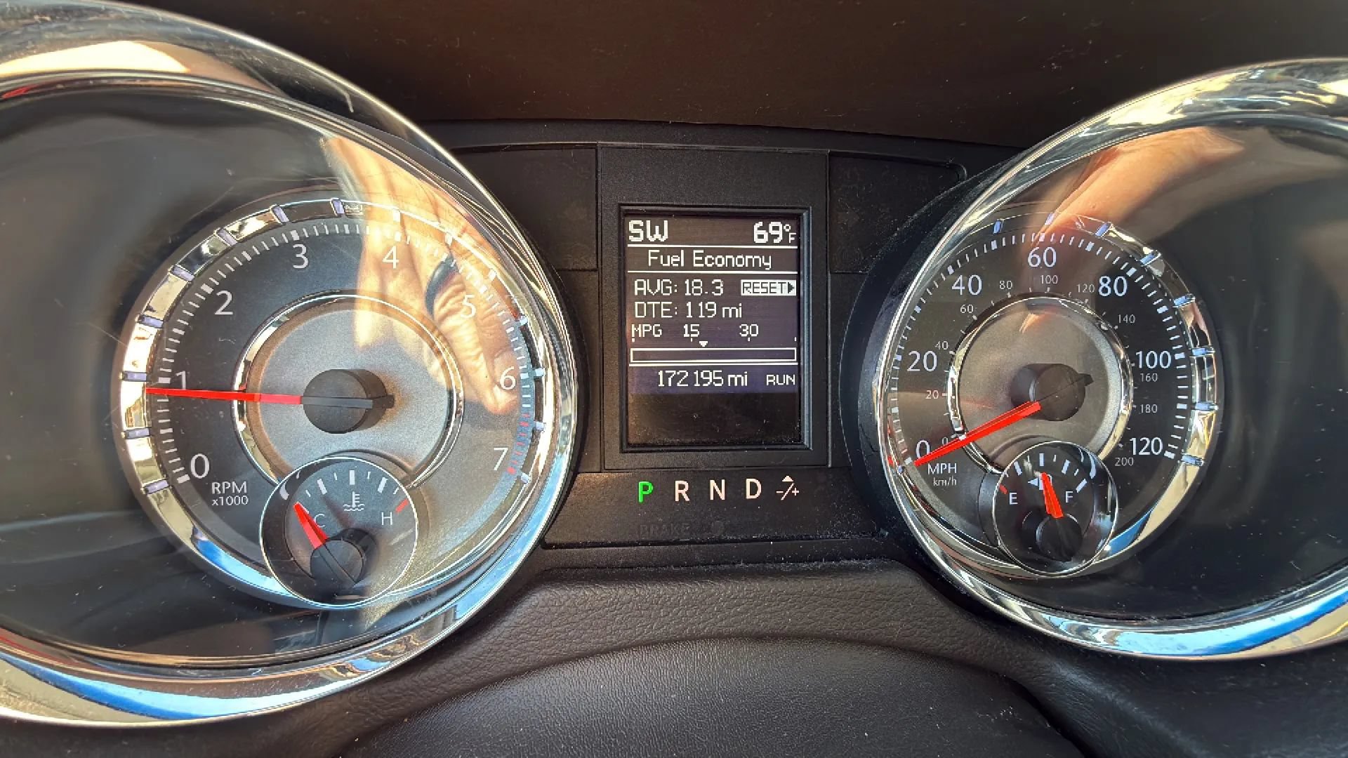 Used 2014 Chrysler Town & Country Touring FWD image 10