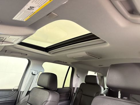 Used 2018 Chevrolet Tahoe LT image 17