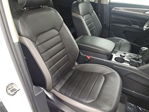 Used 2021 Volkswagen Atlas SEL Premium image 41