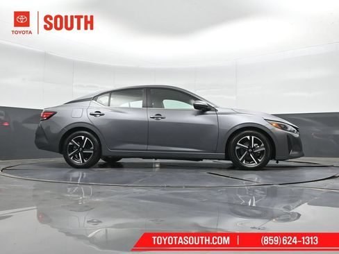 Used 2024 Nissan Sentra SV FWD image 35
