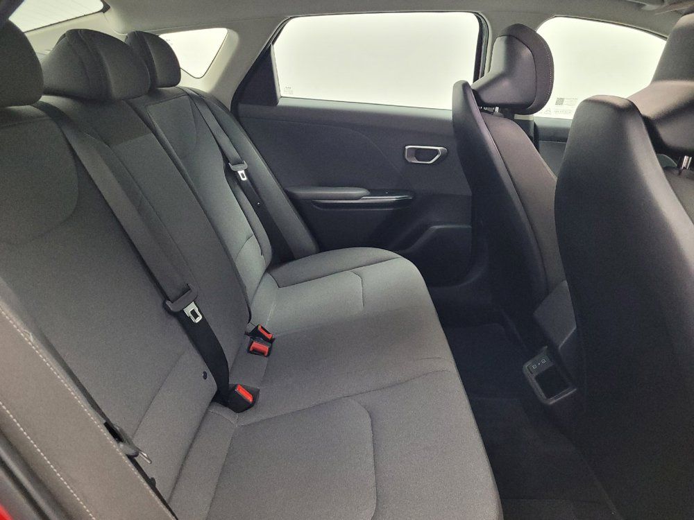 Used 2025 Kia K4 FWD image 19
