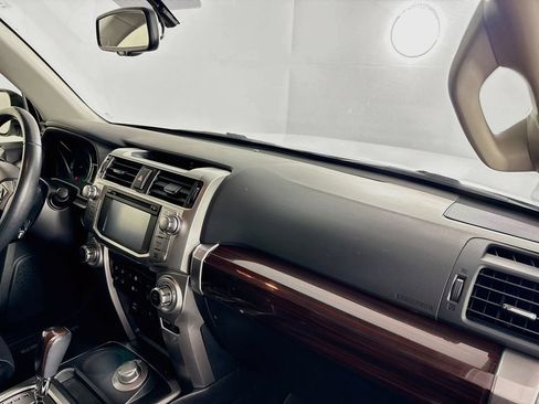 Used 2016 Toyota 4Runner Limited AWD/4WD image 31