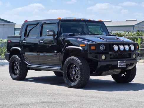 Used 2005 HUMMER H2 SUT w/ Preferred Equipment Group AWD/4WD image 7
