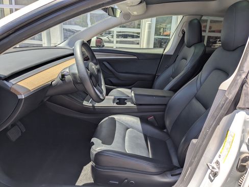 Used 2022 Tesla Model 3 Long Range AWD/4WD image 17