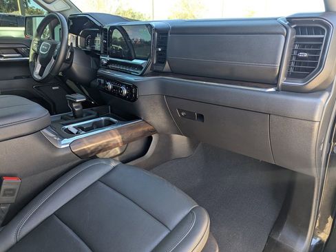 Used 2024 GMC Sierra 1500 SLT w/ SLT Premium Plus Package image 9