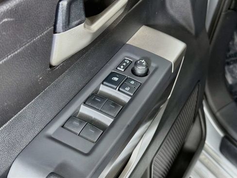 Used 2022 Toyota Tundra SR5 AWD/4WD image 17