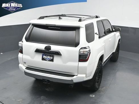 Used 2023 Toyota 4Runner TRD Off-Road Premium AWD/4WD image 15