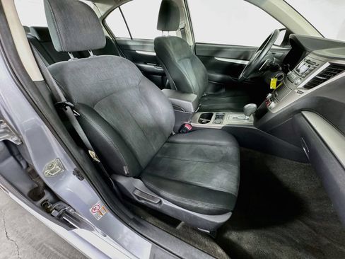 Used 2013 Subaru Legacy 2.5i Premium w/ All-Weather Pkg AWD/4WD image 31