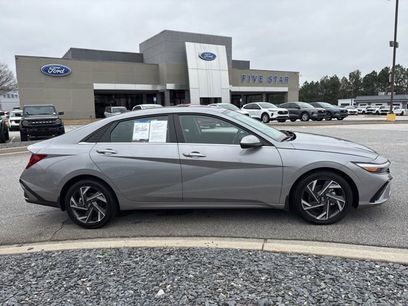 Used 2025 Hyundai Elantra SEL