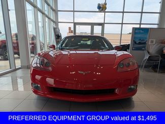 Used 2007 Chevrolet Corvette Coupe w/ Preferred Equipment Group RWD video 2