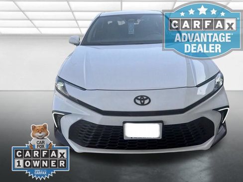 Used 2025 Toyota Camry SE w/ Convenience Package FWD image 6