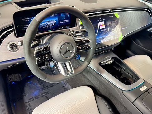 New 2026 Mercedes-Benz E 53 AMG e 4MATIC Sedan image 9