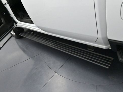 Used 2022 Chevrolet Silverado 2500 LTZ w/ Z71 Chrome Sport Edition image 9